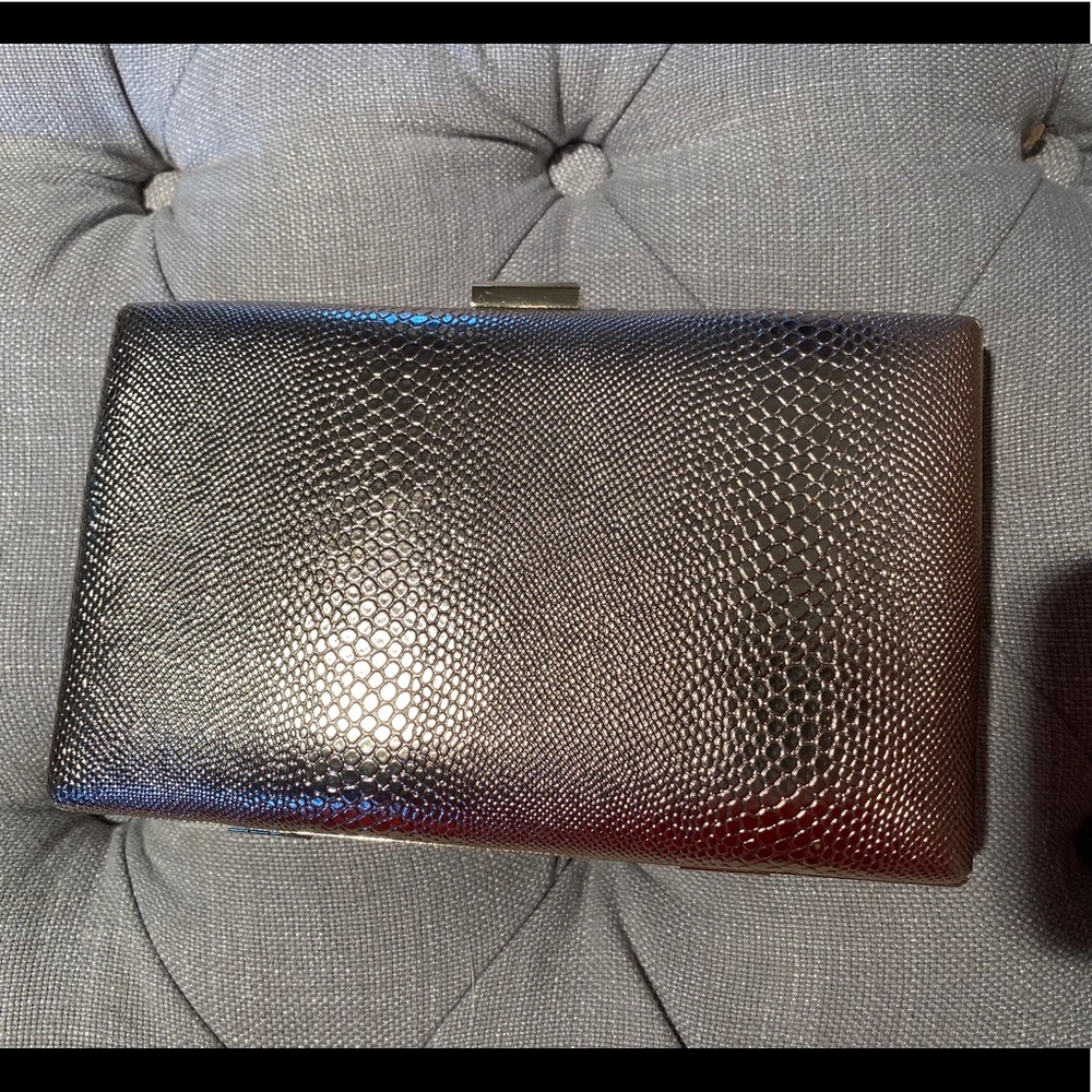 Gold clutch
